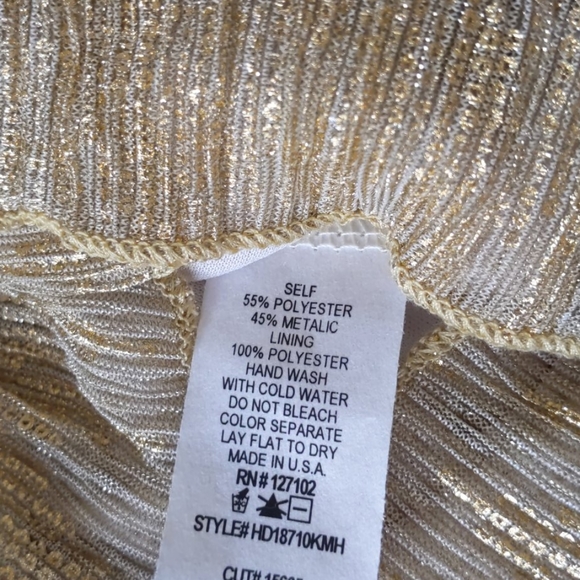 💛Metallic Gold Dress - Picture 4 of 5